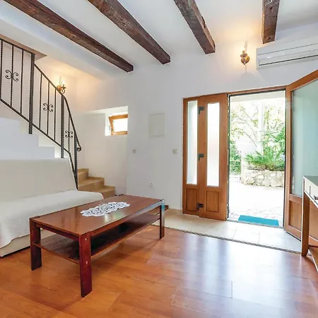 Дом отдыха Lovely Home In Kraljevica With Wifi *